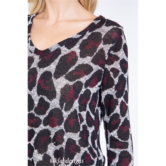 LAST! Stretchy V Neck Soft Casual Animal Print Top! - Picture 6 of 7